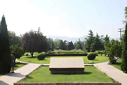 西柏坡精神滋养青年干部成长